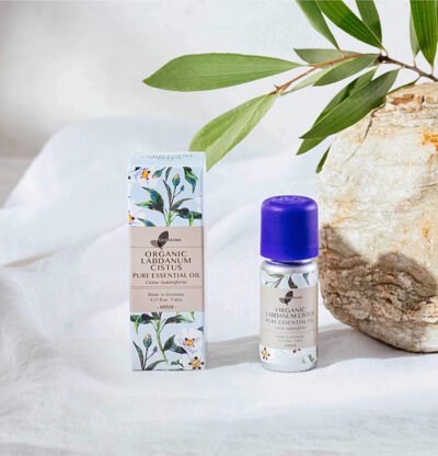 Organic Labdanum Cistus Essential Oil